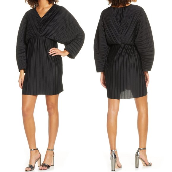 French Connection Dresses & Skirts - French Connection NWT Dolman Pleated Crinkle Dress